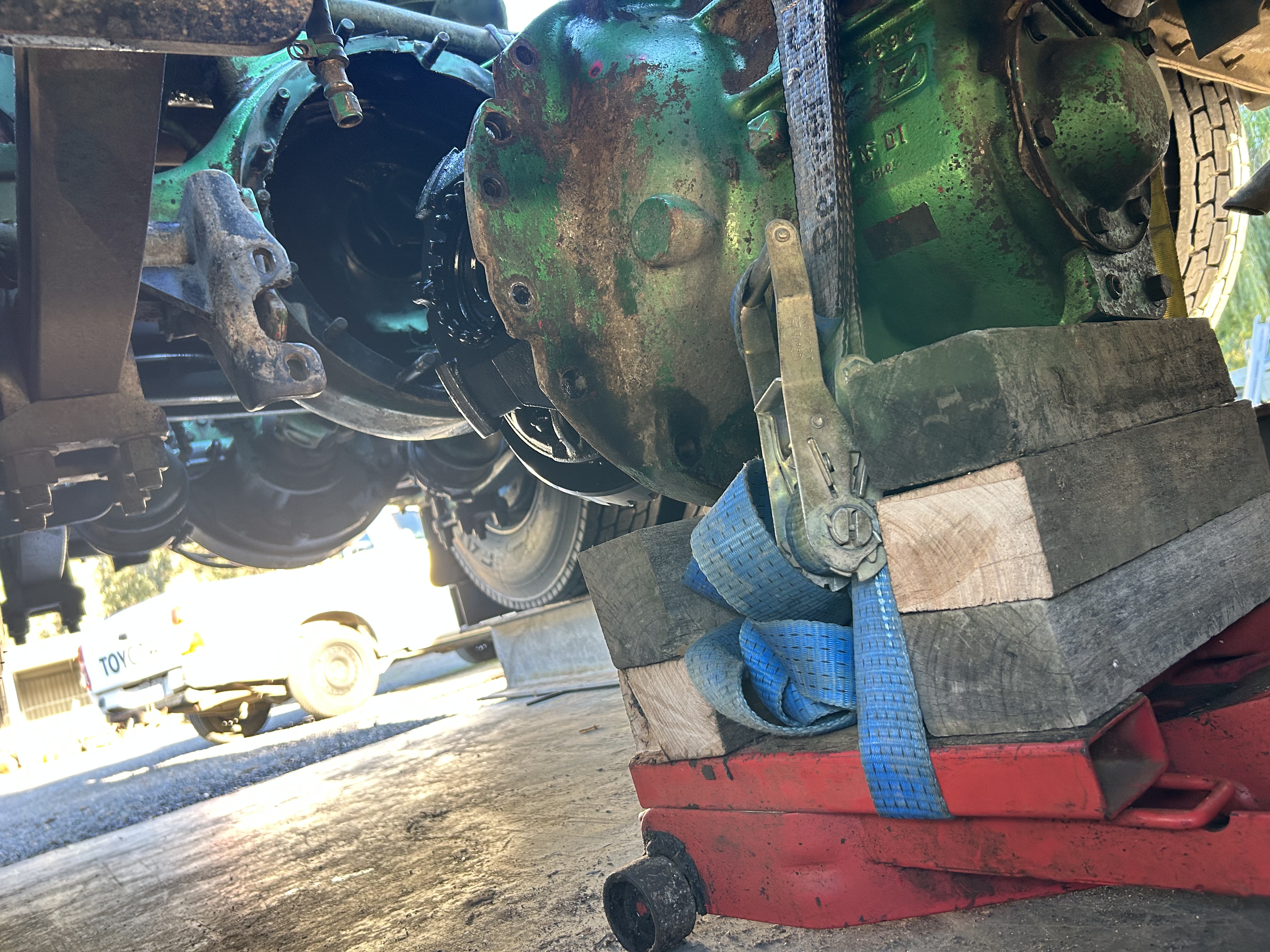 Diff gearbox supported